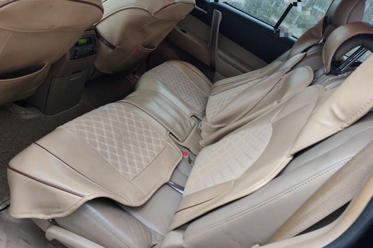 Used Toyota Highlander 2011 2.7L Two-Wheel Drive 7-Seater Luxury Edition Left Rear Seat