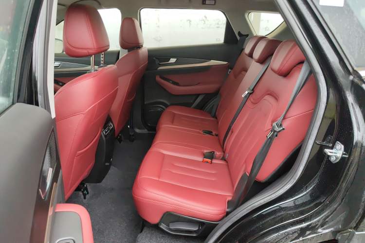 Used JETOUR X70 2024 1.5T DCT Enjoyment Edition 5 Seats