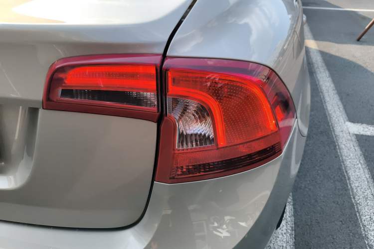 Used Volvo S60 2018 S60L T4 Zhiyuan Edition
