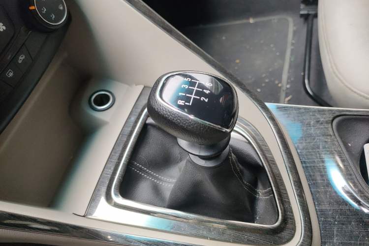 Used Buick GT 2018 15T Manual Elite Version China V Standard
