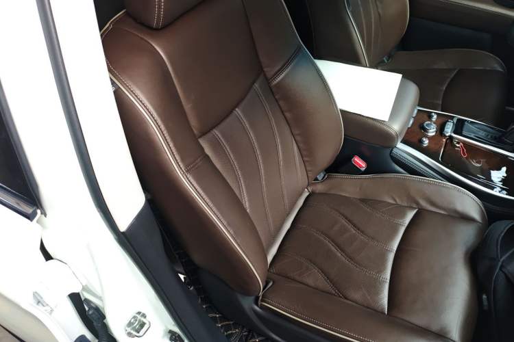 Used Infiniti QX60 2018 2.5 S/C Hybrid Two-Wheel-Drive Excellence Edition China VI Standard Right Front Seat