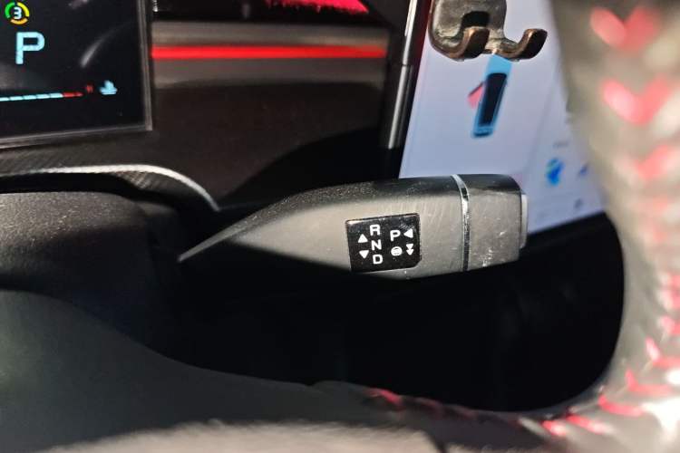 Used JETOUR Dashing i-DM 2023 1.5T DHT Lightning 01
