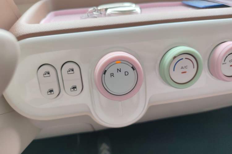 Used Bestune Pony 2025 222km Range Agile Horse Gear Lever