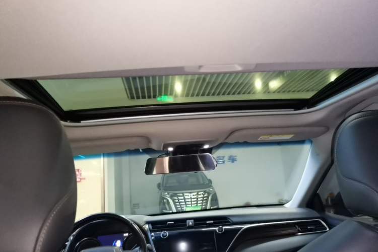 Used Toyota Camry 2019 Revised Version 2.0G Luxury Edition
