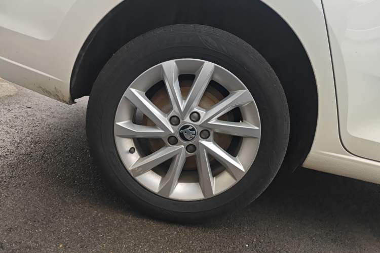 Used Skoda Rapid 2020 1.5L Manual Standard Edition