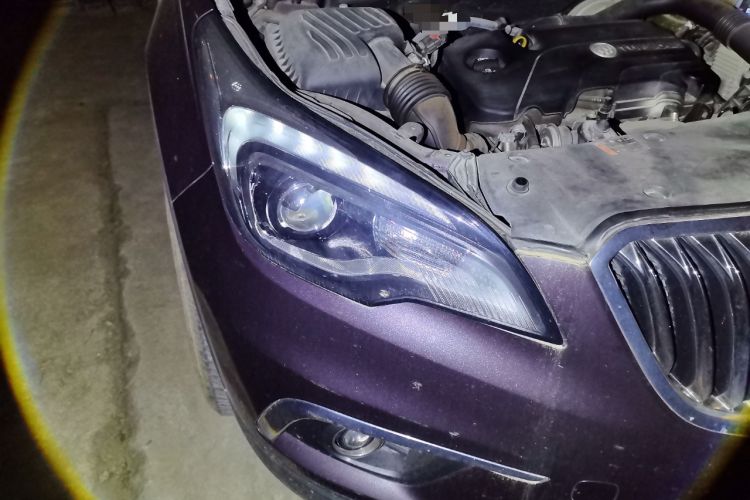 Used Buick Envision 2015 20T Two-Wheel-Drive Elite Model
