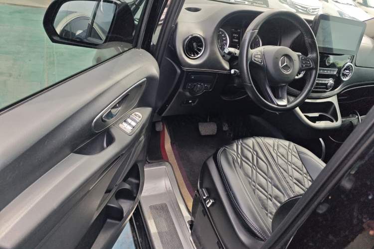 Used Mercedes-Benz Vito 2021 2.0T Business Version 7 Seats