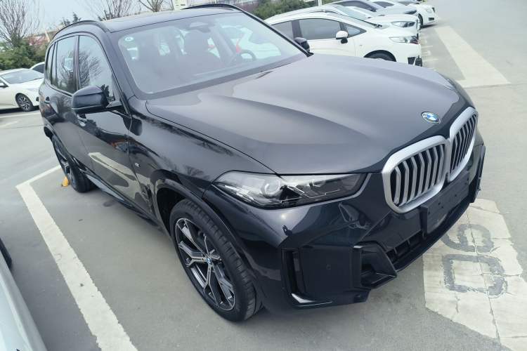 Used BMW X5 2023 xDrive 30Li Luxury M Sport Night Edition Package
