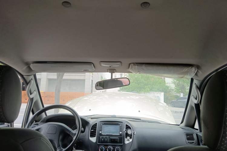 Used FORTHING Lingzhi 2015 V3 1.5L 7-Seater Luxury Model Headliner