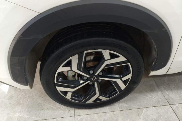 Used SOL X8 2021 300T DCT Luxury Smart Connect Edition 5 Seats
