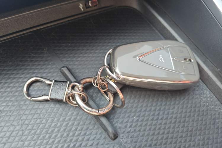 Used CHANGAN UNI-T 2020 1.5T Prestige Version
