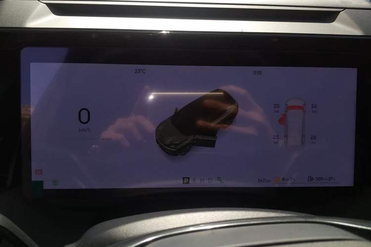 Used Lynk & Co 08 EM-P 2025 120km Long-Range Halo Instrument Cluster