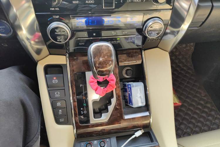 Used Toyota Alphard 2021 Dual-Engine 2.5L Luxury Edition