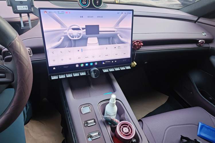 Used Xiaomi Auto SU7 2024 Rear-Drive Ultra-Long Range Advanced Pro-Level Intelligent Driving Version Audio And AC Panel