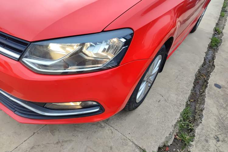 Used Volkswagen Polo 2014 1.4L Manual Comfort Edition
