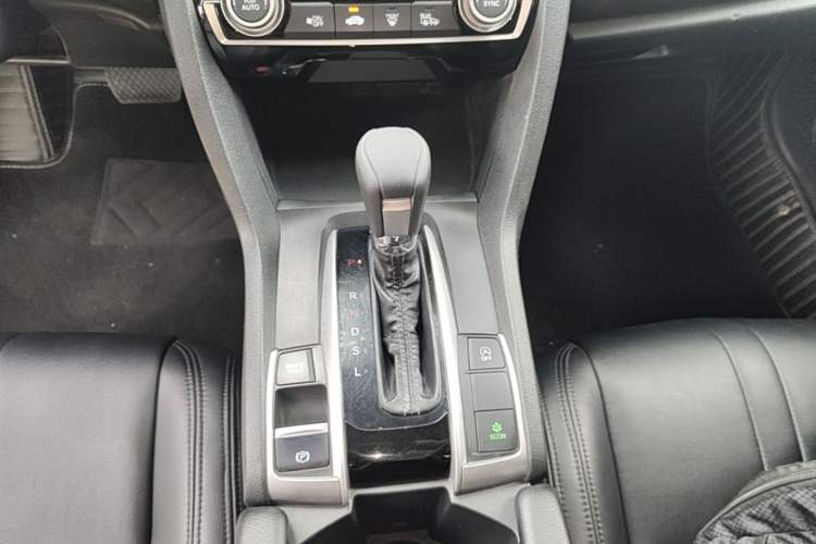 Used Honda Civic 2016 220TURBO CVT Luxury Edition