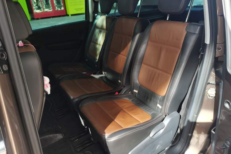 Used Volkswagen Sharan 2013 1.8TSI Comfort Model Euro IV
