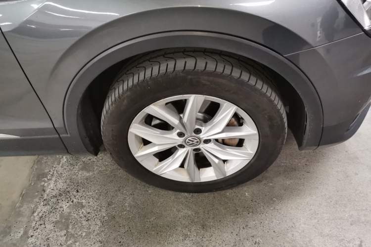 Used Volkswagen Tiguan 2018 330TSI All-Wheel-Drive Innovation Model Right Front Wheel Hub