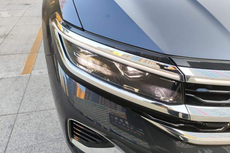 Used Volkswagen Talagon 2021 380TSI Four-Wheel Drive Luxury Premium Edition Pro Right Front Headlight