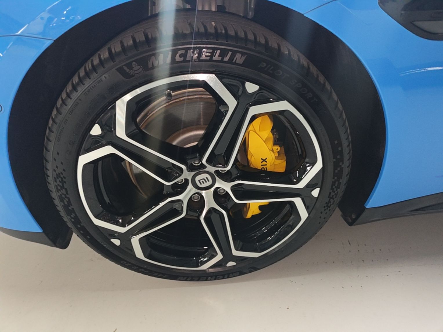 Xiaomi Auto SU7 2026 Model Standard Edition — снимка 10