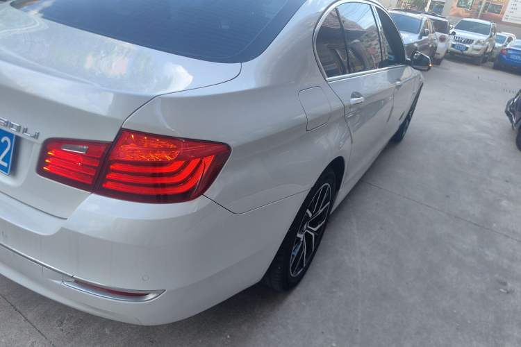 Used BMW 5 Series 2014 525Li Luxury Design Package Right Rear Taillight