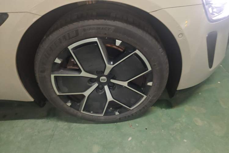 Used Xiaomi Auto SU7 2024 Rear-Drive Long-Range Intelligent Driving Version
