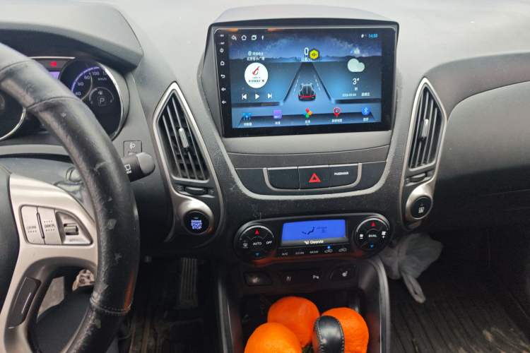 Used Hyundai ix35 2013 2.0L Automatic Two-Wheel Drive Leading GLX China V Emission Standard
