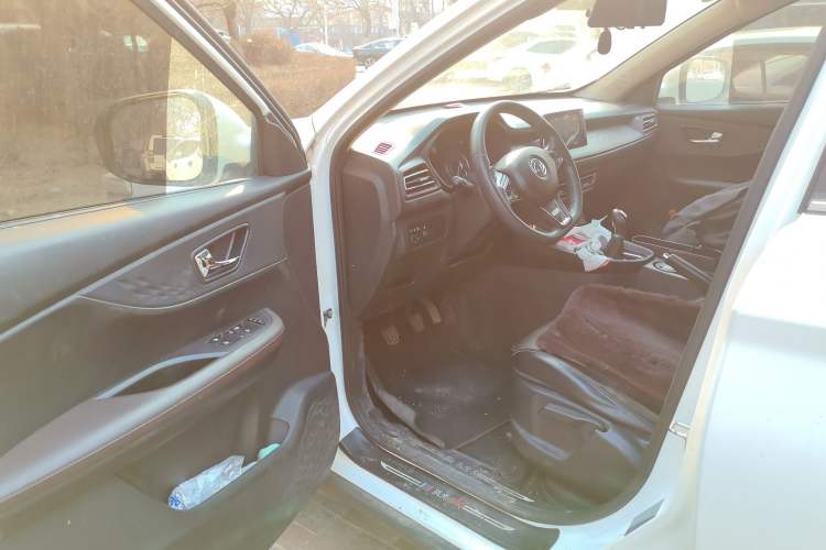 Used Dongfeng Fengon S560 2021 1.5T Manual Urban Model Driver Seat