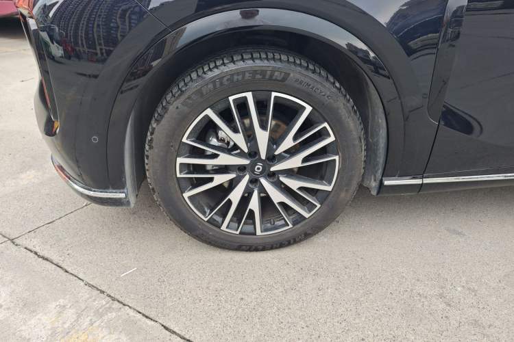 Used CHANGAN NEVO Q07 2025 215 Flagship PLUS Left Front Wheel Hub