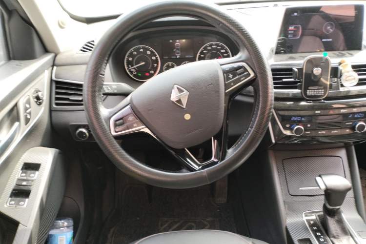 Used BORGWARD BX5 2017 25TGDI Automatic Two-Wheel Drive Sharp Model
