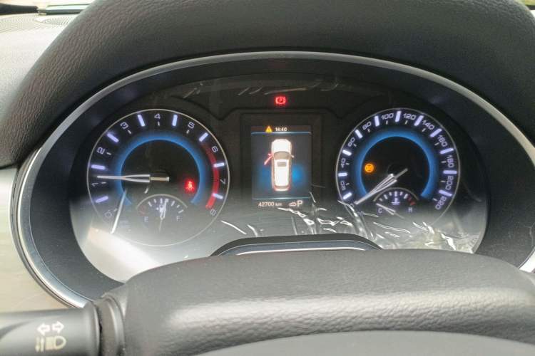 Used Haval H2 2018 Blue Label 1.5T Dual-Clutch Two-Wheel-Drive Elite Model Instrument Cluster