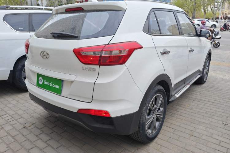 Used Hyundai ix25 2015 1.6L Automatic Two-Wheel Drive Smart GLS Trim Rear Right 45 Deg