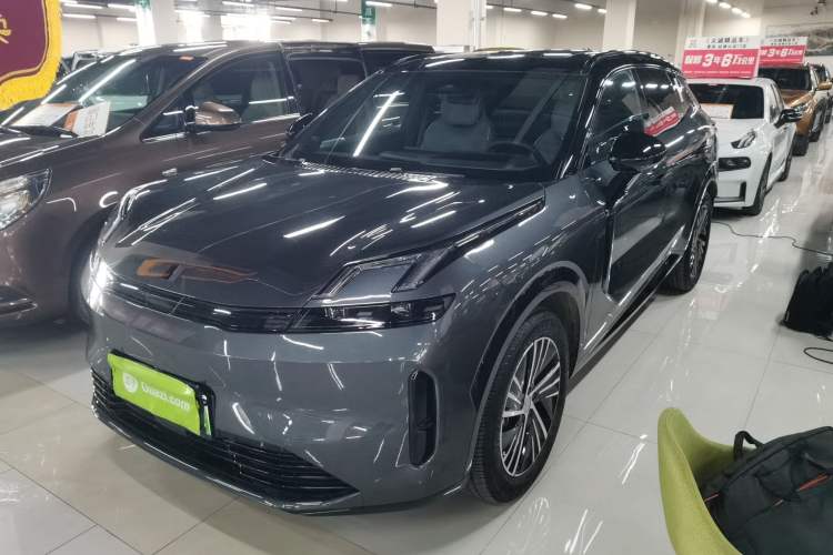 Used Lynk & Co 08 EM-P 2023 120km Long-Range Halo