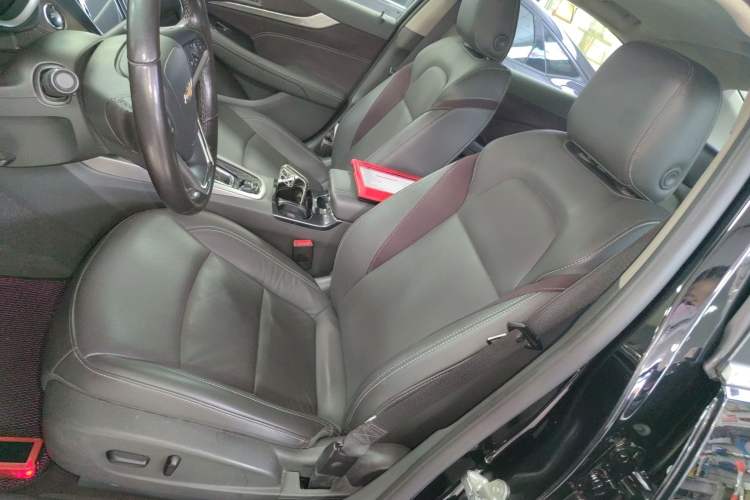 Used Chevrolet Malibu 2017 1.5T Automatic Luxury Edition Left Front Seat