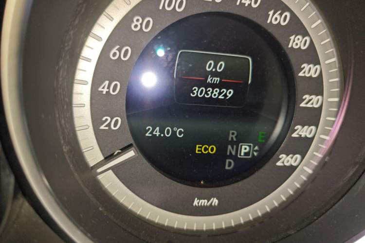 Used Mercedes-Benz E-Class 2015 E 200 L
