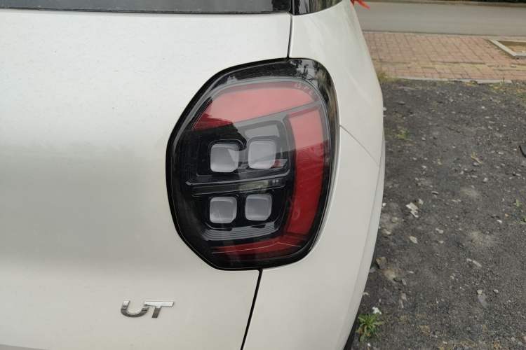 Used AION UT 2025 330 Starlight Edition Right Rear Taillight