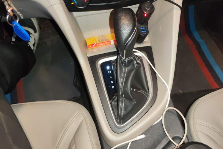 Used Buick GT 2017 15N Automatic Elite Version Gear Lever