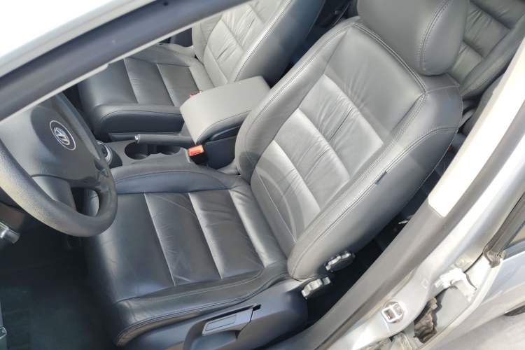 Used Volkswagen Touran 2015 1.4T DSG Comfort Edition 5 Seats