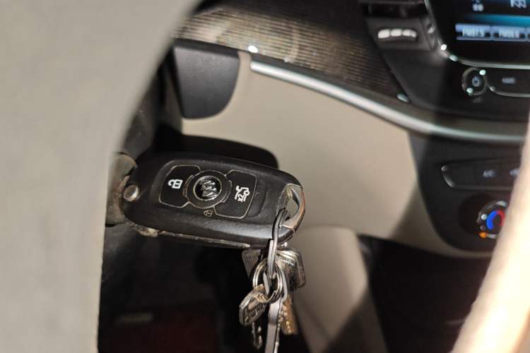 Used Buick Verano 2017 Sedan 15S Automatic Leading Model Vehicle Key