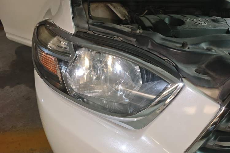 Used Toyota Highlander 2011 2.7L Two-Wheel Drive 7-Seater Luxury Edition
