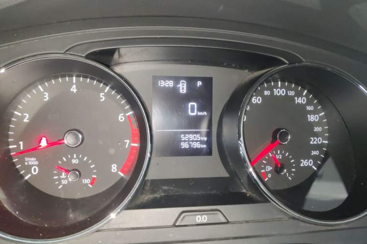 Used Volkswagen Lamando 2017 230TSI DSG Fashion Edition Instrument Cluster