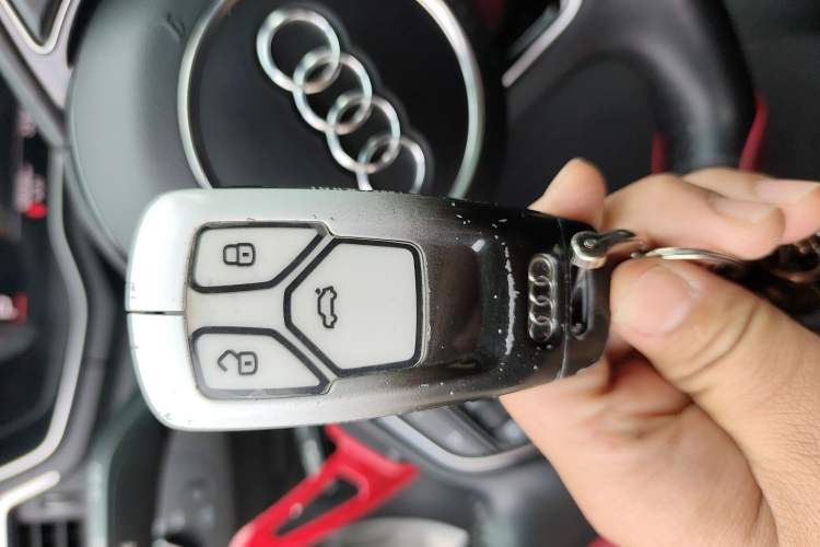 Used Audi A4L 2023 40 TFSI Luxury Dynamic Model
