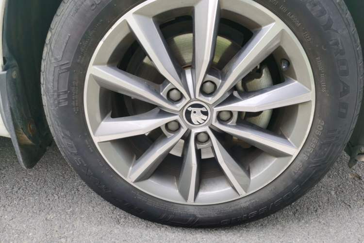 Used Skoda Octavia 2017 1.6L Automatic Chuanxing Edition