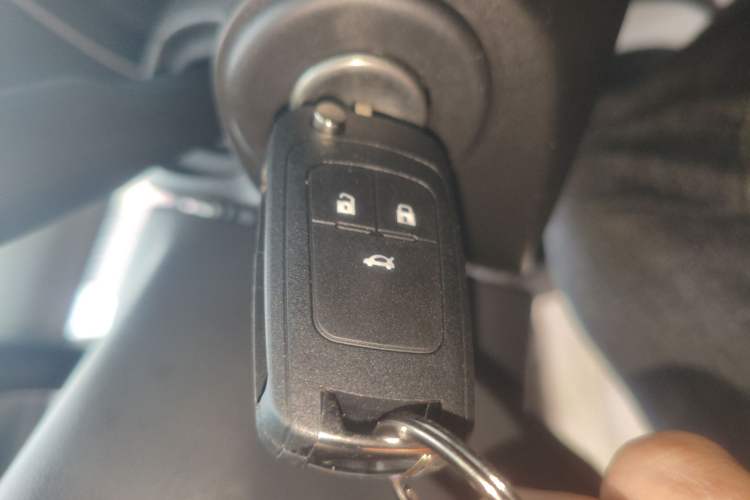 Used Buick Excelle GX 2019 18T Automatic Connected Elite Model China VI Standard