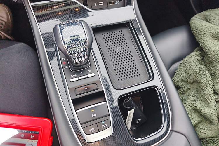 Used GAC Trumpchi GS4 PLUS 2023 390T Automatic Nebula Edition Gear Lever