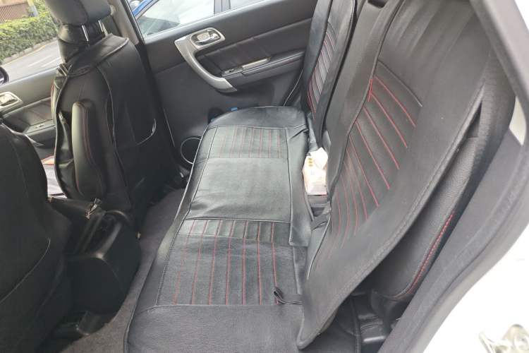 Used Haval H6 2016 Upgraded Model 1.5T Automatic Two-Wheel Drive Elite Version Left Rear Seat