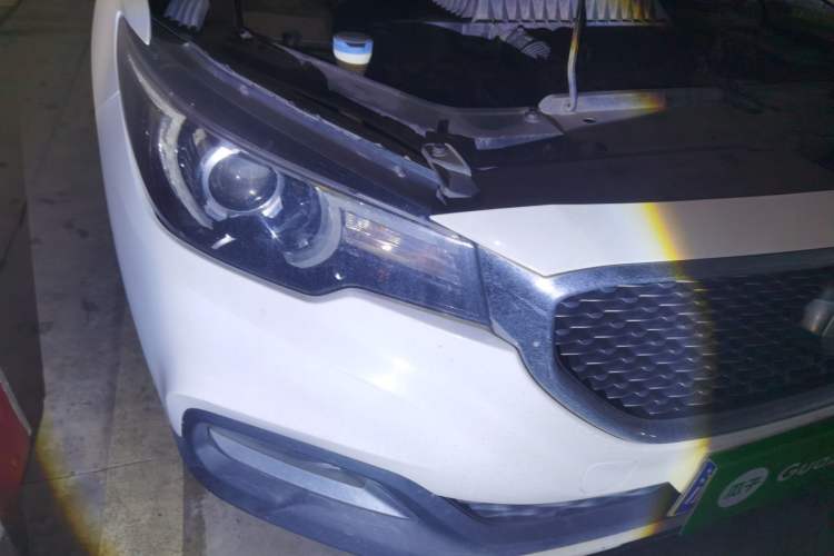 Used MG ZS 2017 1.5L Automatic Elite Edition Right Front Headlight