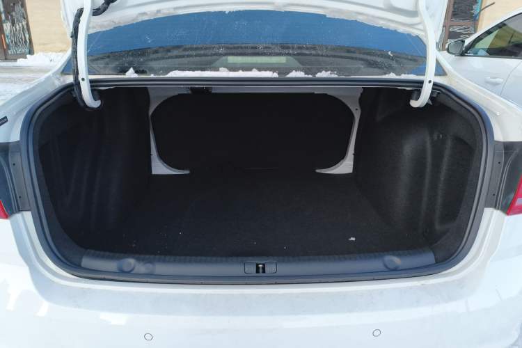 Used Volkswagen Lavida 2017 1.6L Automatic Fashion Edition
