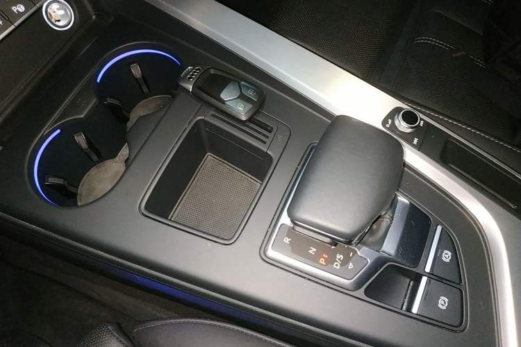 Used Audi A4L 2020 40 TFSI Luxury Dynamic Model
