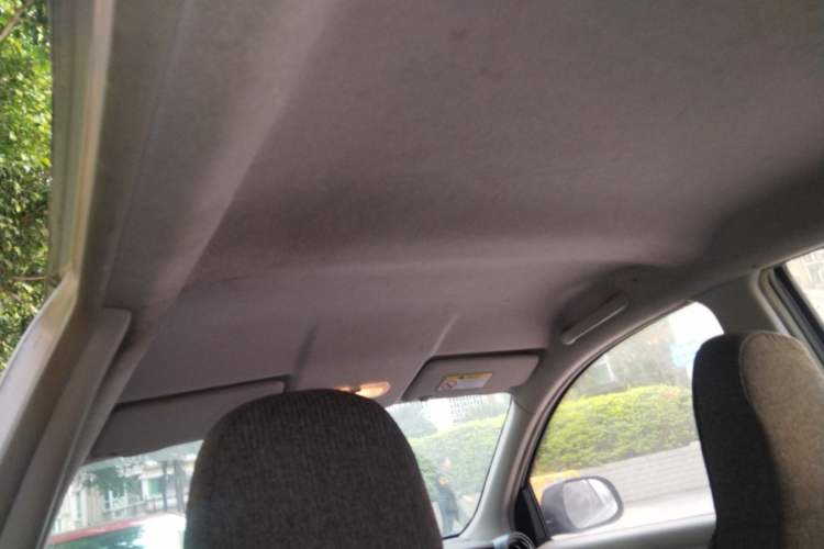 Used Venucia R30 2014 1.2L Manual Enjoyment Edition